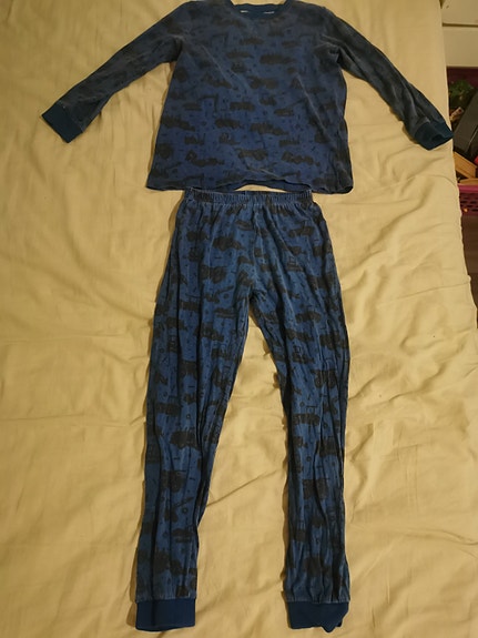 Poikien mywear yöpuku koko 130