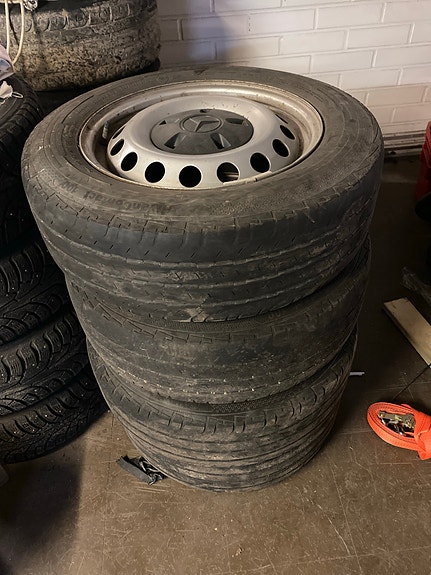 Mercedes Vito 16” kesärenkaat Continental peltivanteilla