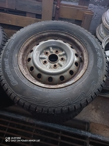 205/70R15 Cordiant nastarenkaat vanteilla