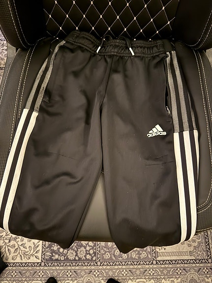 Adidas urheilu housut lapsille