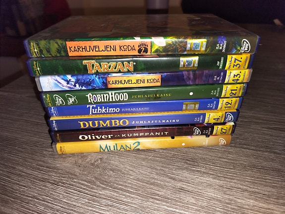 Disneyn lastenleffoja vino pino
