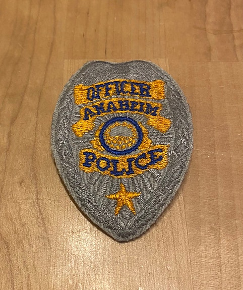 Anaheimin poliisin merkki