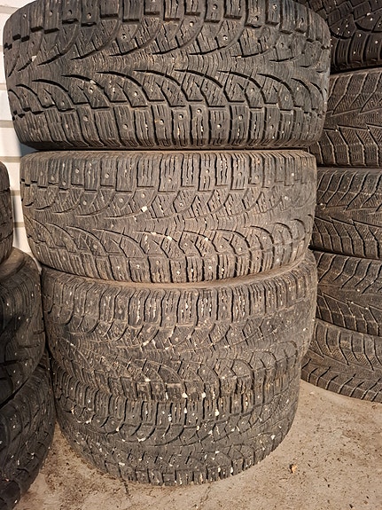 205/55R16 Pirelli talvirenkaita sarja 4 kpl