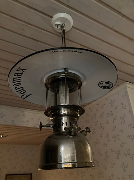 Uusia ja käytettyjä varaosia voimavaloihin