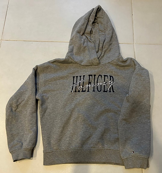 Tommy Hilfiger huppari
