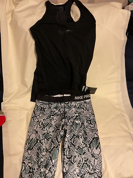 Nike pro dri fit trikoot  koko,L ja treenipaita koko m