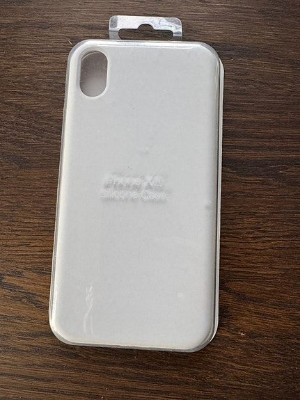IPhone X r silikonikuoret paketissa