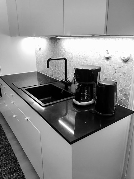 Kvartsitasot - Pure Black musta - varastosta - Ikea-yhteensopiva