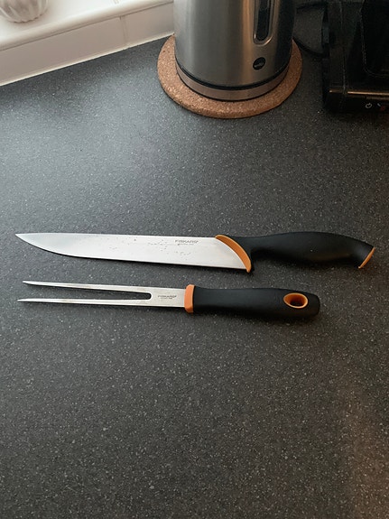 Fiskars veitsisetti / veitset / paistiveitsi ja haarukka / keittiövälineet