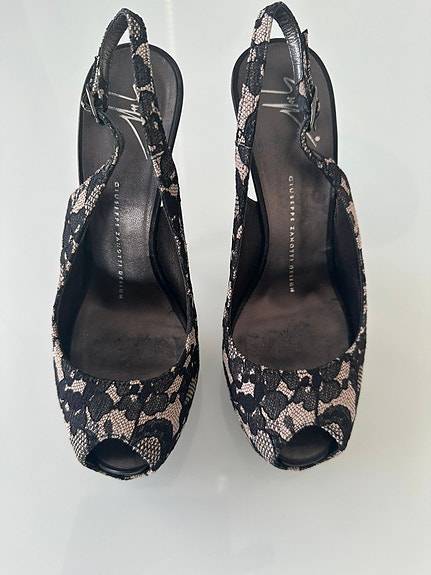 Giuseppe Zanotin huikeat peep toe slingback korkkarit