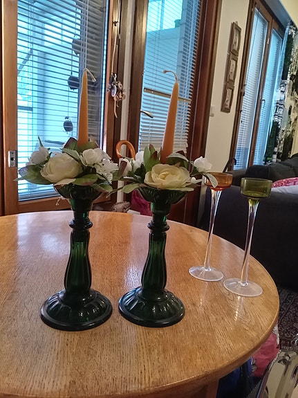 Kynttilän jalkoja