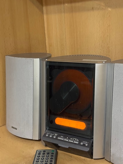 Sony DVD/FM Äänisysteemi