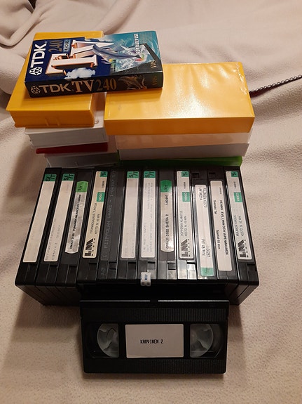 VHS lasten videot 13kpl, ei nauhoitettuja