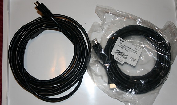 HDMI/HDMI tiedonsiirtokaapelit.