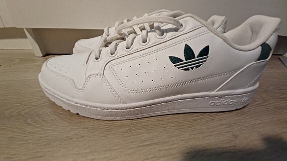 Adidas vapaa-ajan kengät