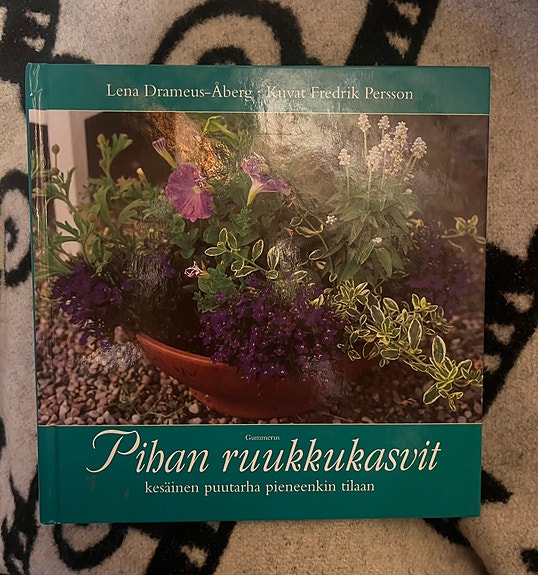 Pihan ruukkukasvit kirja