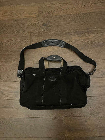 Longchamp musta työlaukku
