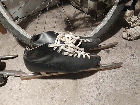 Product image 1 of 3