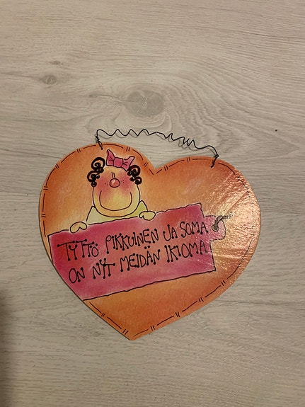 Kaksi Enkelin eväspussin pikkutaulua