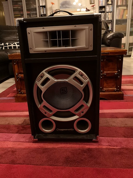 Product image 1 of 2