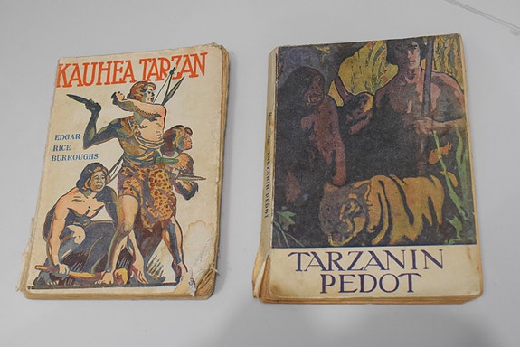Tarzan kirjoja 2 kpl 1940 luvulta yhteishintaan.