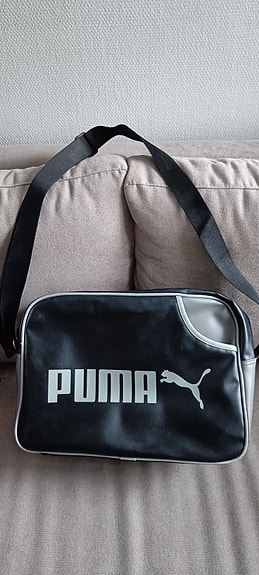Puman olkalaukku