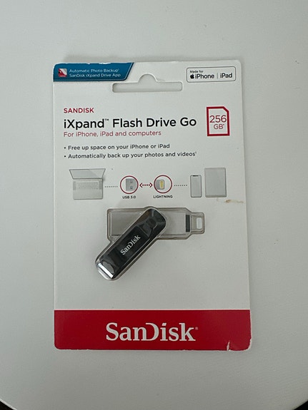 iXpand Flash Drive Go muistitikku