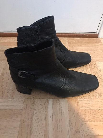 Myydään Gaborin talvi/ syksy kengät, koko 6, mustaa nahkaa