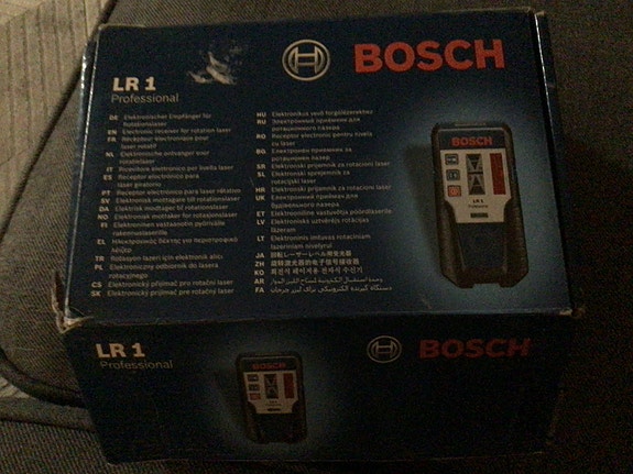 Myydään Bosch LR1 laser vastaanotin