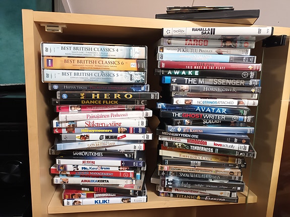 Dvd-levyjä ja muutama blueray