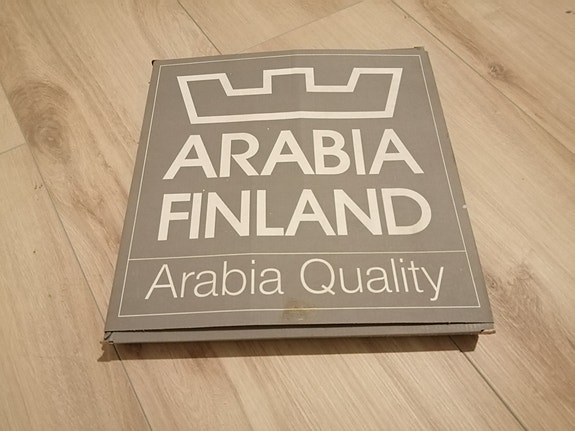 Vanha Arabian laatikko