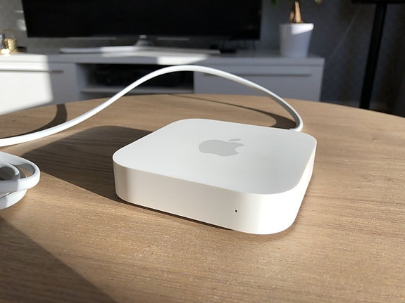 Apple AirPort Express A1392 Wi-Fi reititin / tukiasema