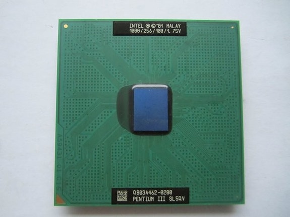 Pentium 3 1000 MHz (100FSB)