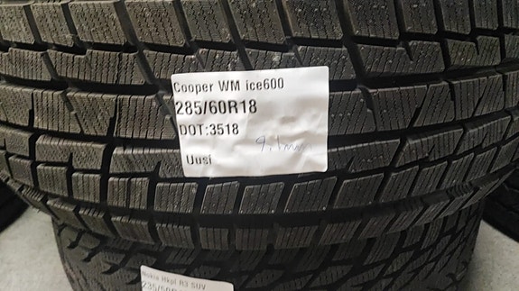 285/60R18 Cooper Weather master Ice 600 kitkarengas UUSI 1KPL
