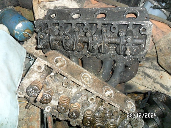 Corolla KE-10/20+Fiat 600:n sylinterin-kansi/vaihtokin
