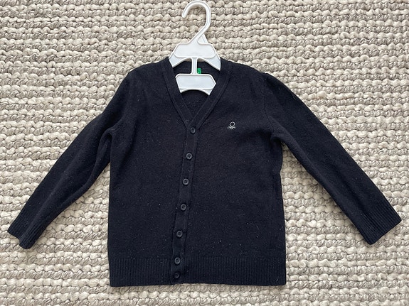 92/98cm musta benetton pehmeä villatakki