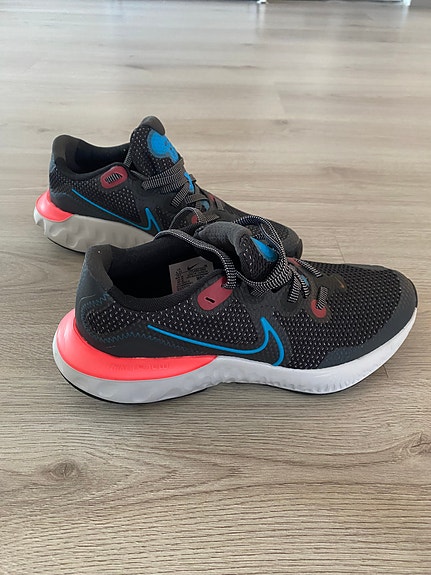 Nike Renew 37.5 (38) juoksukenkä