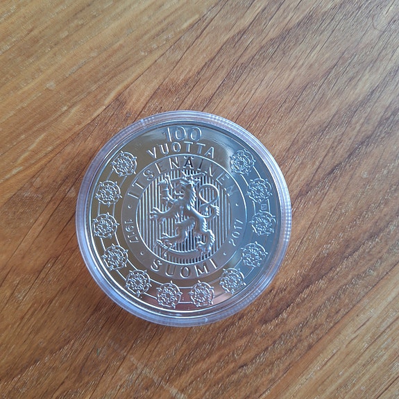 Product image 1 of 2