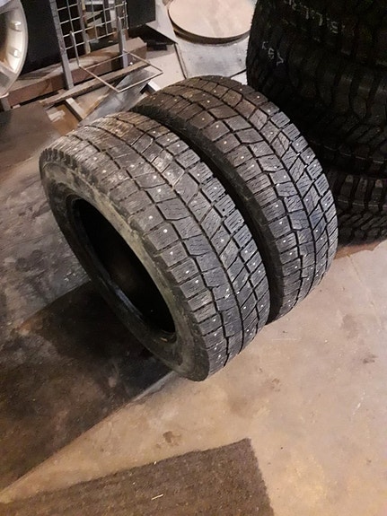 215/65R16C Continental nastarenkaat 2kpl