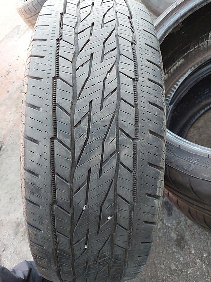 Continental 245/70R16H kesärengas
