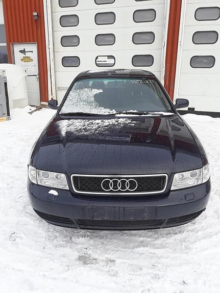 Audi A4 2.6 -97