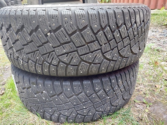 215/60R17 Continental nastarenkaat 2kpl