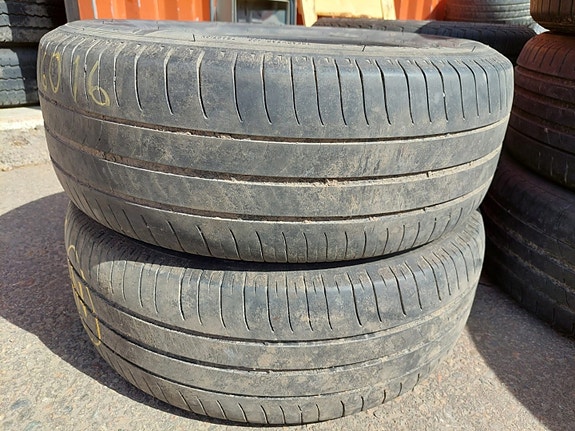 215/60R16 Michelin kesärenkaat 2kpl