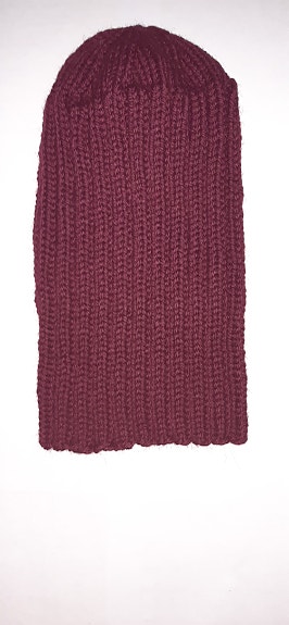 Viininpunainen villamyssy/pipo pituus 30 cm