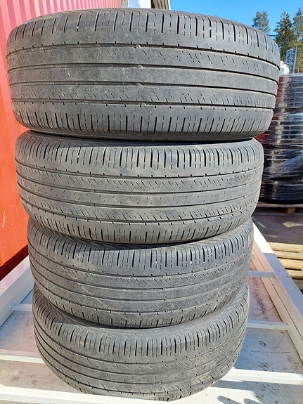 215/60R17 Hankook kesärenkaat 4kpl