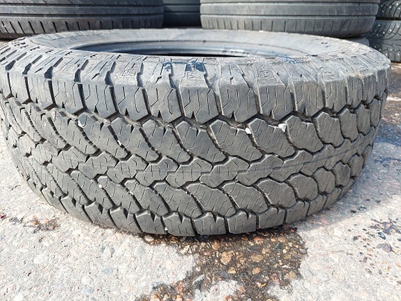 General 235/65R17 kesärengas