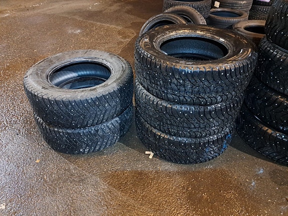 265/65R17 112T Viatti ja Goodyear nastarenkaat 5kp