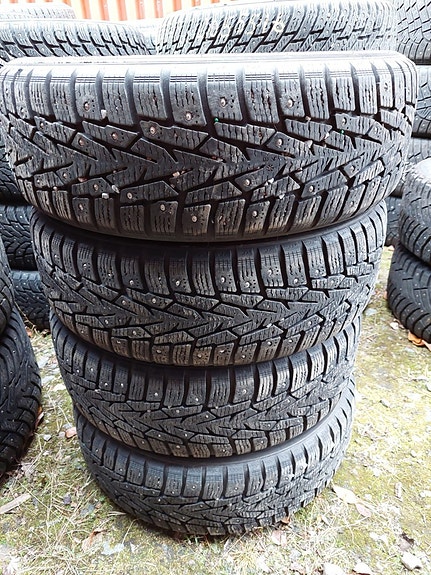 175/65R15 Nokian nastarenkaat 4kpl