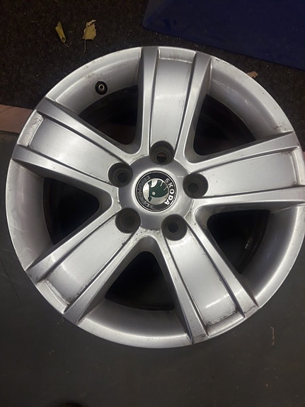 5x112 6,5x15 et:50 Skodan vanteet