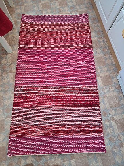 Uusi punainen räsymatto koko 79 x 145